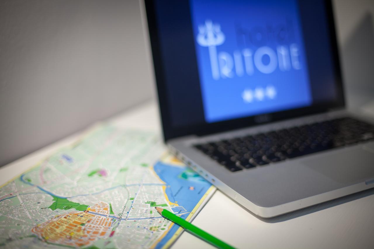 Hotel Tritone Ріміні Екстер'єр фото
